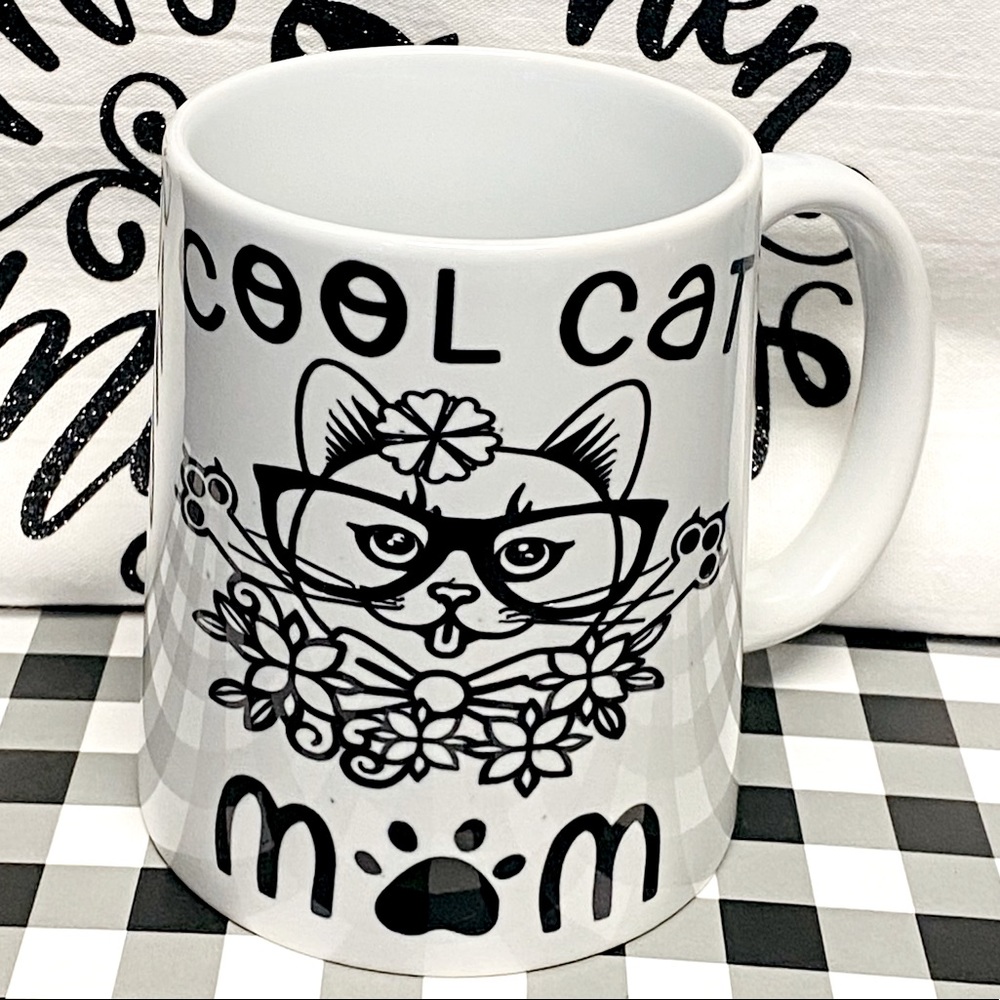Cool Cat 🐈‍⬛ Mom ☕️ coffee mug ☕️